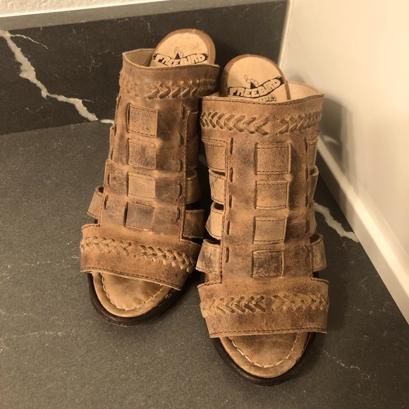 Freebird Clog Sandals - Picture 1 of 6